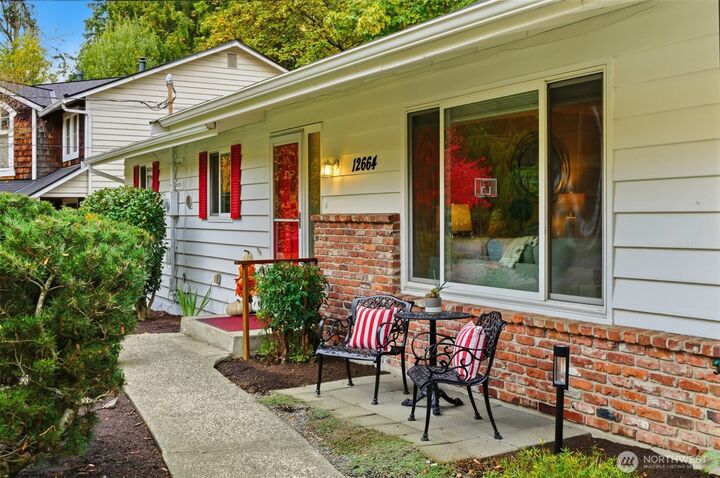 Property Photo:  12664 NE 87th Street  WA 98033 