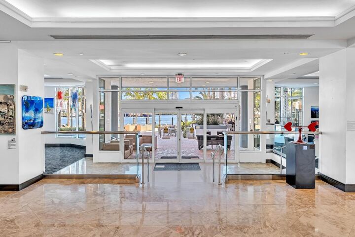 Property Photo:  2670 E Sunrise Boulevard 326  FL 33304 