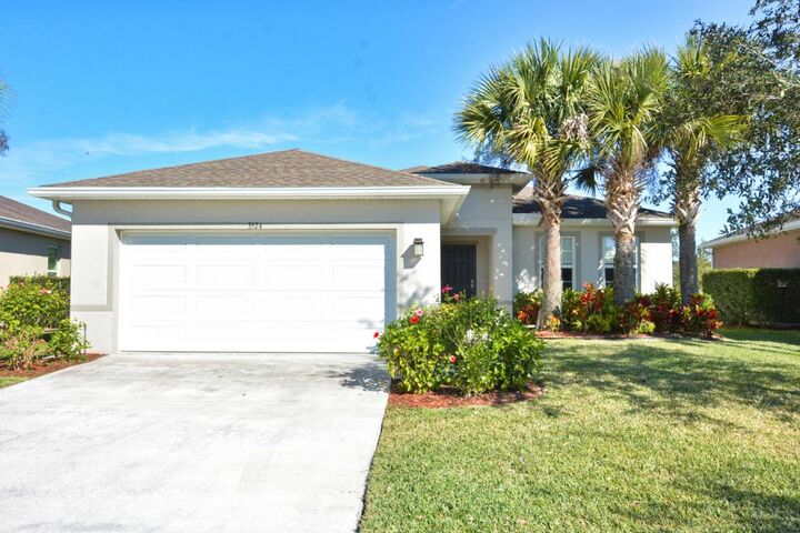 Property Photo: 3524 Carriage Pointe Circle FL 34981