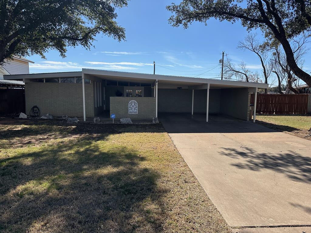 Property Photo:  2727 A&M Avenue  TX 76904 