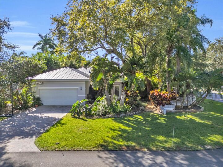 Property Photo:  5794 SW 76th Ter  FL 33143 