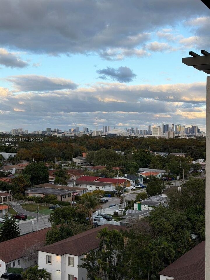 Property Photo:  50 Menores Ave 828  FL 33134 