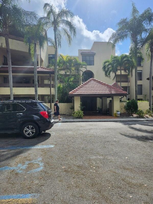 Property Photo: 8810 SW 123rd Ct M103 FL 33186