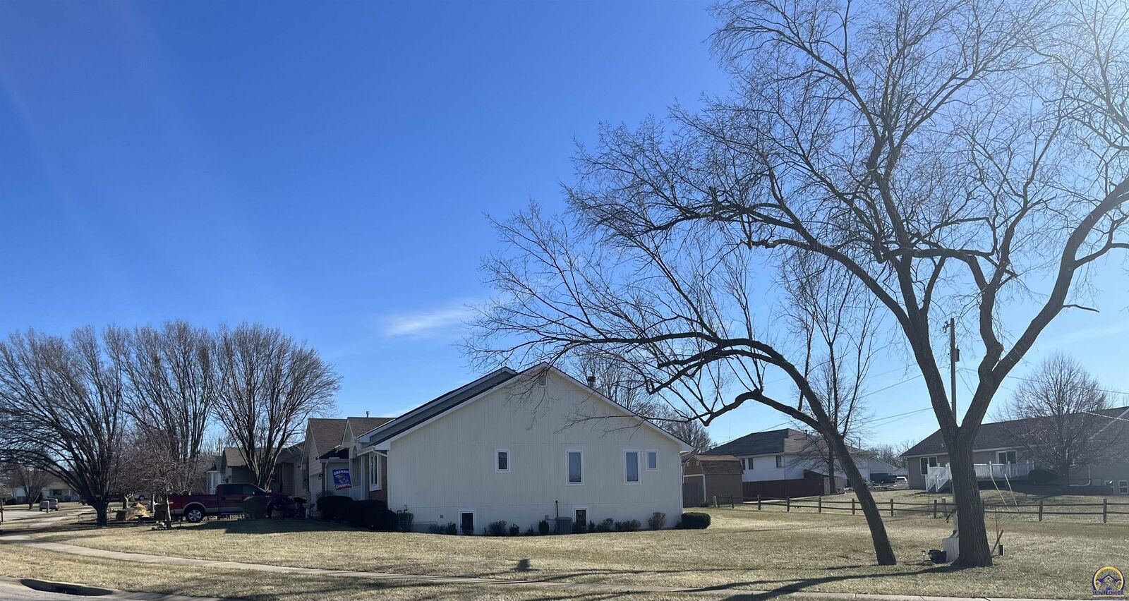 Property Photo:  2340 SE Oakwood Dr  KS 66605 