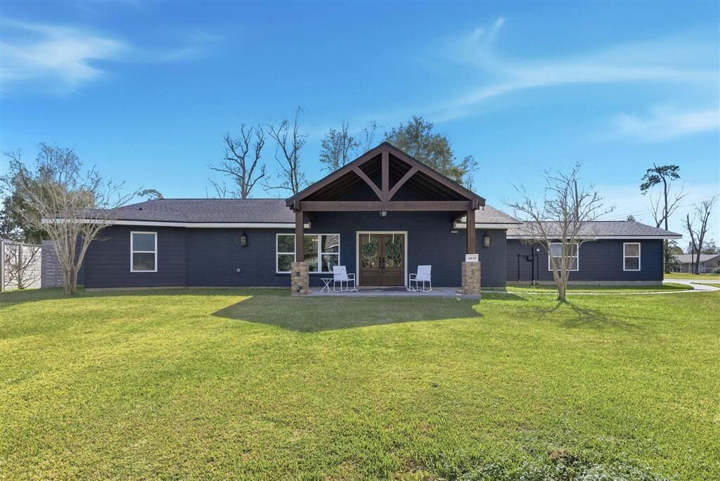 Property Photo:  2829 W Prien Lake Road W  LA 70605 