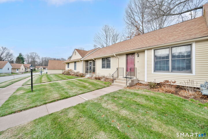 Property Photo: 13 Rockhaven Drive 13 CT 06033