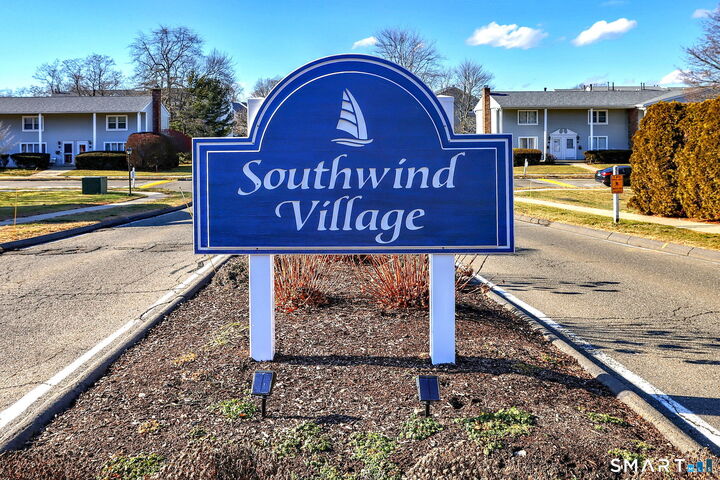 Property Photo:  25 Carriage Path North 25  CT 06460 