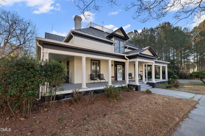 Property Photo:  206 S Sycamore Street  NC 27830 