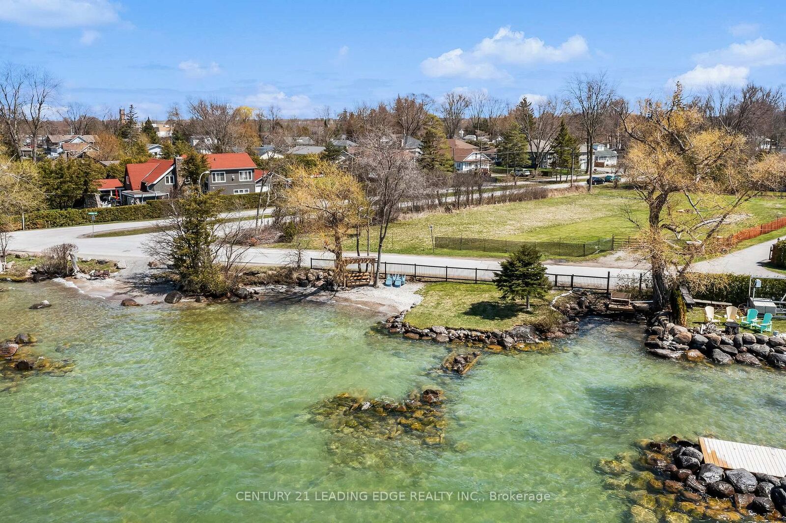 Property Photo:  415 Lake Drive E  ON L4P 1P3 