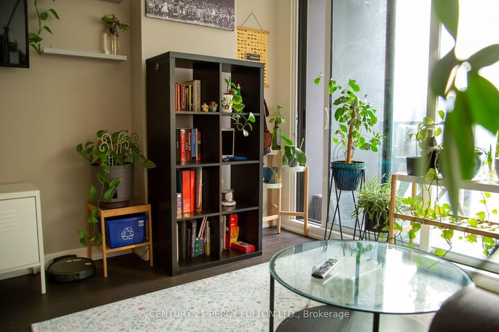 Property Photo:  120 Bayview Avenue S816  ON M5A 0G4 