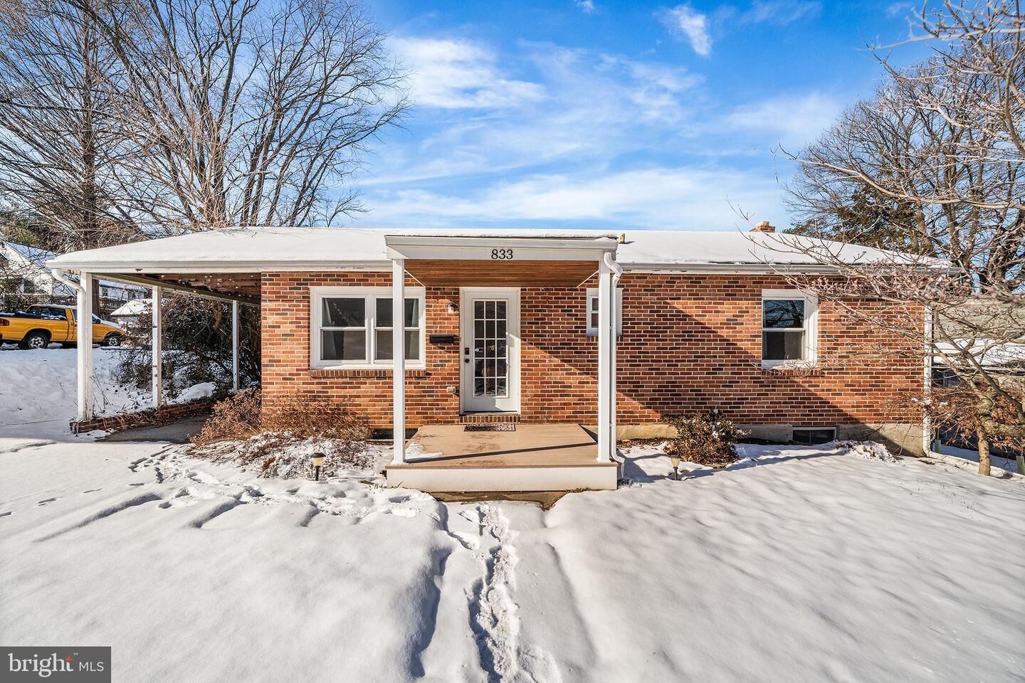 Property Photo: 833 Wabank Street PA 17603
