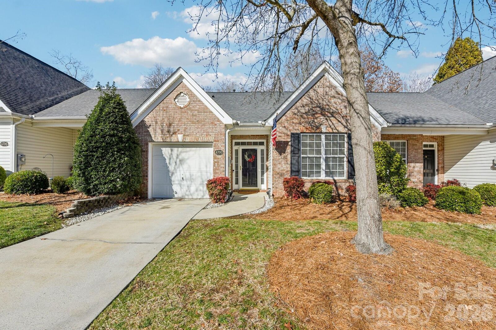 Property Photo: 4700 Willow Glen Road NC 28075