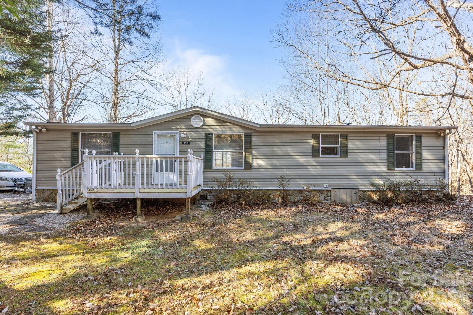 Property Photo:  102 Scotts Cove Road  NC 28761 