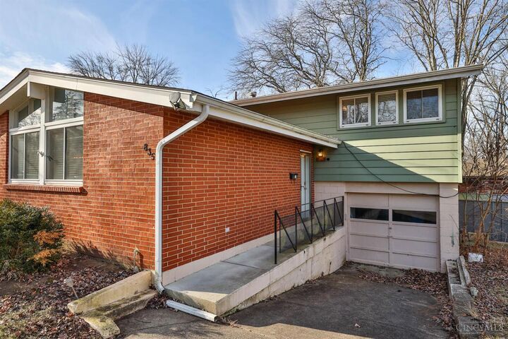 Property Photo:  835 Cascade Road  OH 45240 