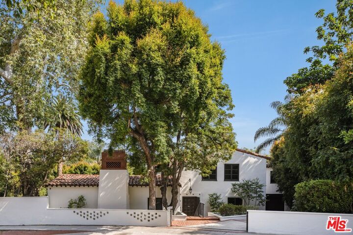 Property Photo:  1851 Outpost Dr  CA 90068 