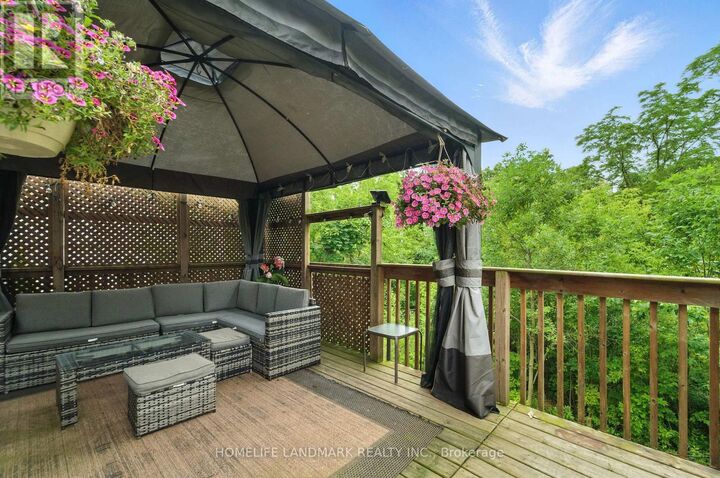 Photo de la propriété:  38 Woodrow Street  ON L2P 2A2 