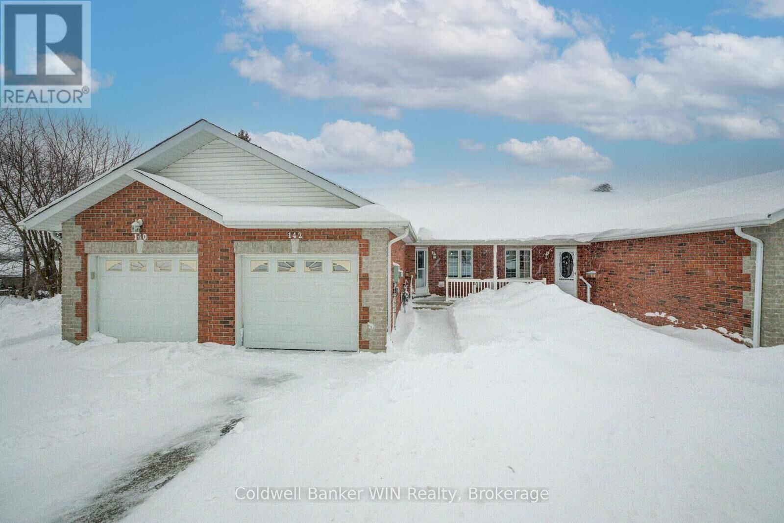 Property Photo:  142 Miller Street  ON N0G 2L3 