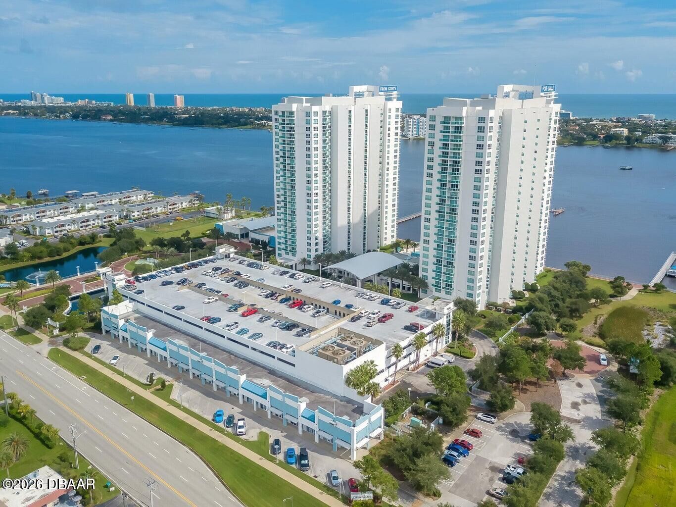 Property Photo: 231 Riverside Drive 2602 FL 32117