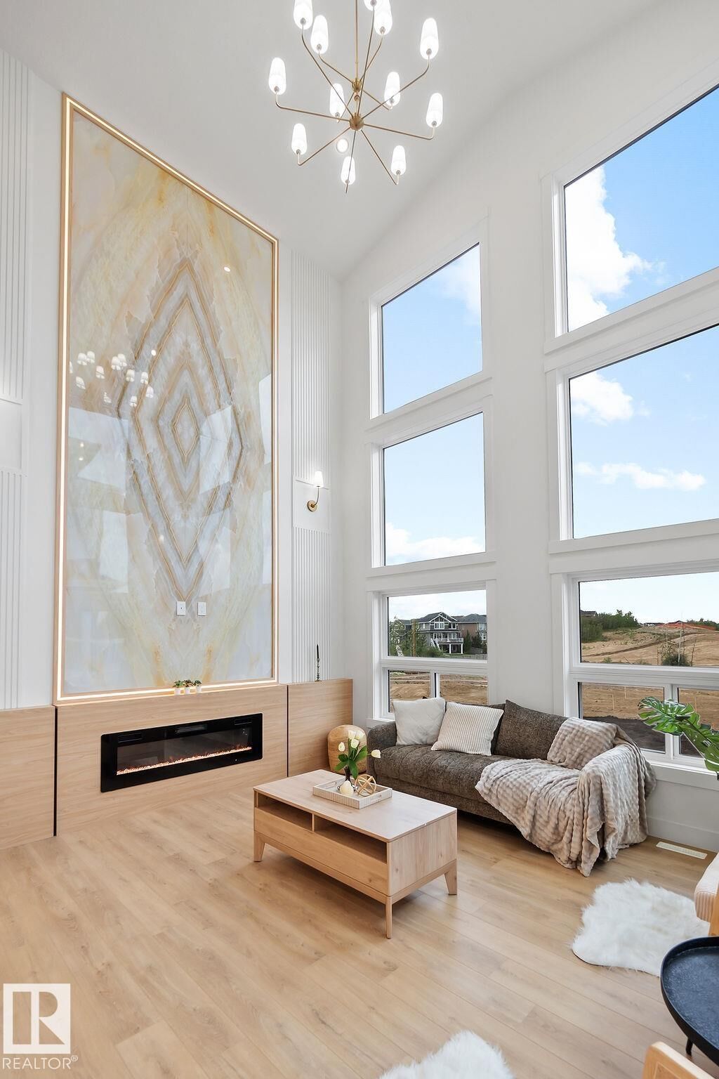 Property Photo:  3335 Chickadee Drive NW  AB T5S 0V6 