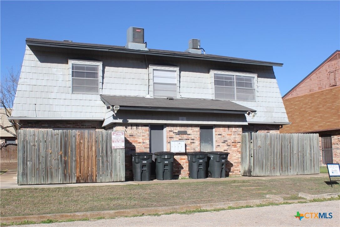 Property Photo:  1303 Wales Drive  TX 76549 