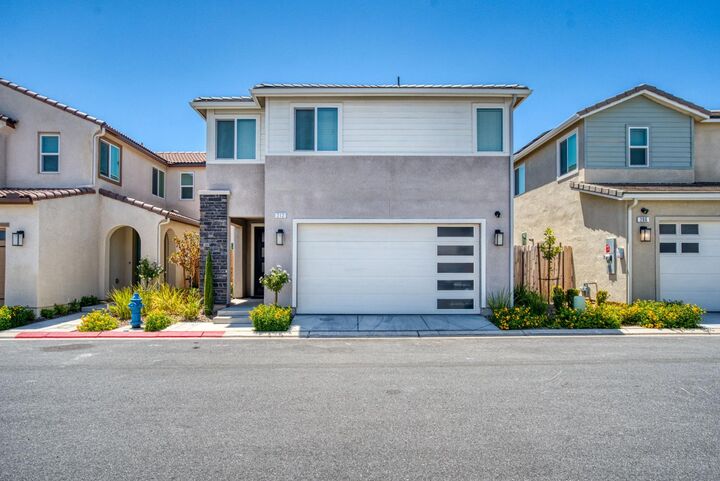 Property Photo: 212 Arbor Drive S CA 93636