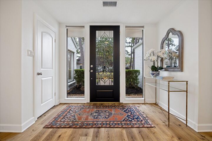 Property Photo:  10106 Cedar Creek Drive  TX 77042 