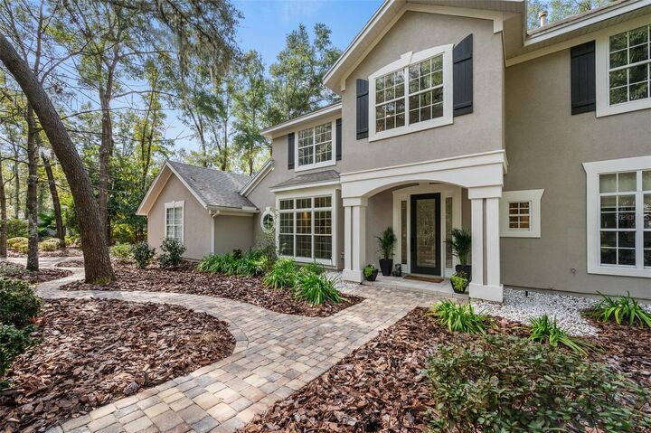 Property Photo: 4524 SW 105th Drive FL 32608