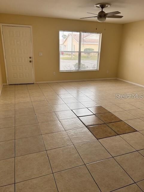 Property Photo:  40 E Country Cove Way  FL 34743 