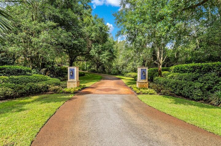 Property Photo: 2300 N Scenic Highway 104 FL 33898