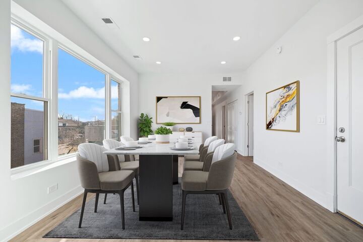 Property Photo:  2741 W Belmont Avenue 2  IL 60618 