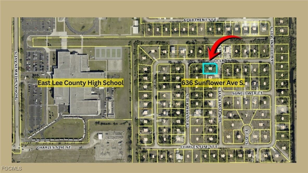 Property Photo:  636 Sunflower Avenue S  FL 33974 