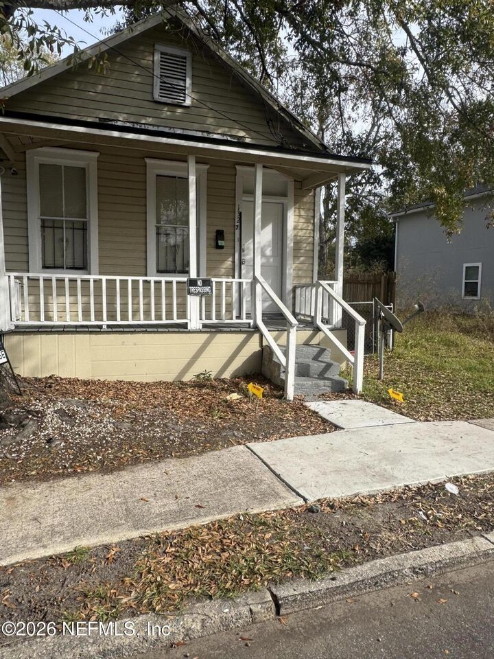 Property Photo:  1327 Cleveland Street  FL 32209 