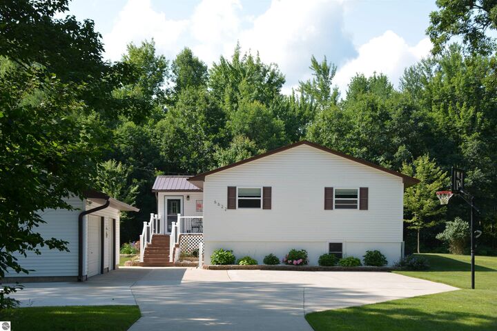 Property Photo:  6622 Walton Road  MI 49649 