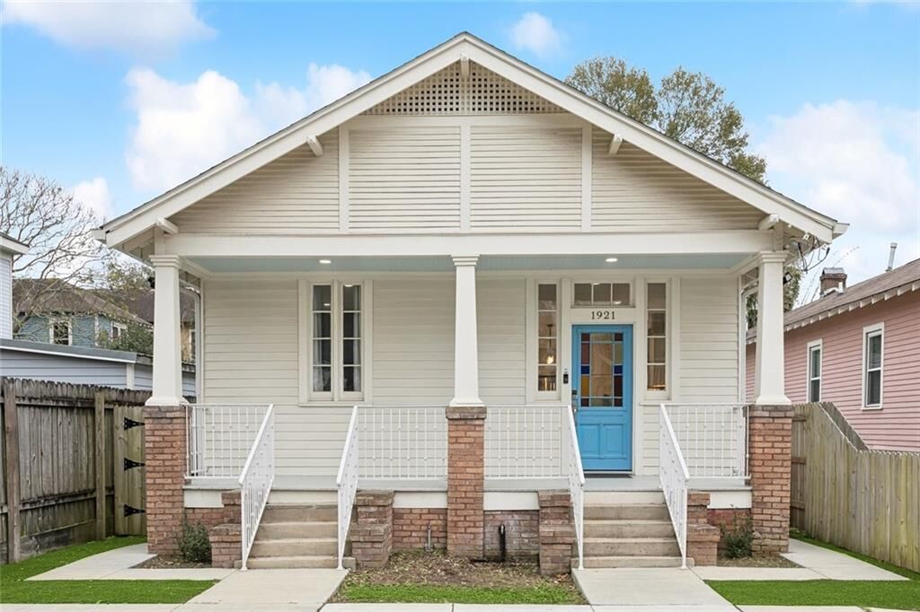 Property Photo:  1921 Cambronne Street  LA 70118 