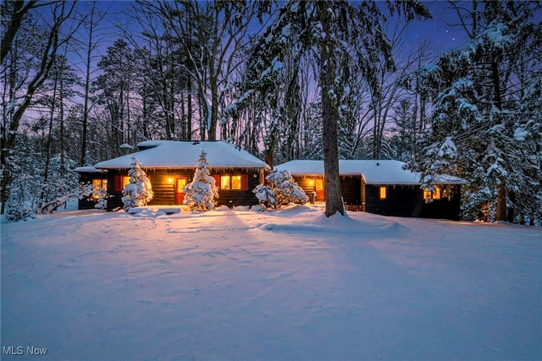 Property Photo:  95 Park Lane  OH 44022 