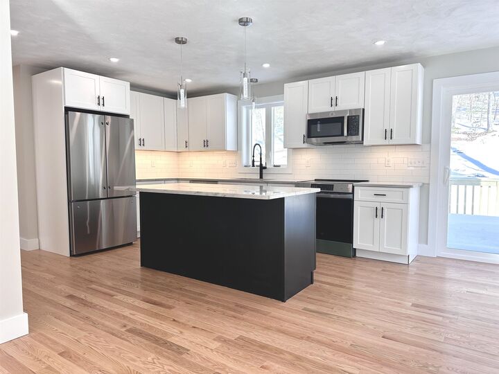 Property Photo:  12 Peaslee Road  NH 03867 