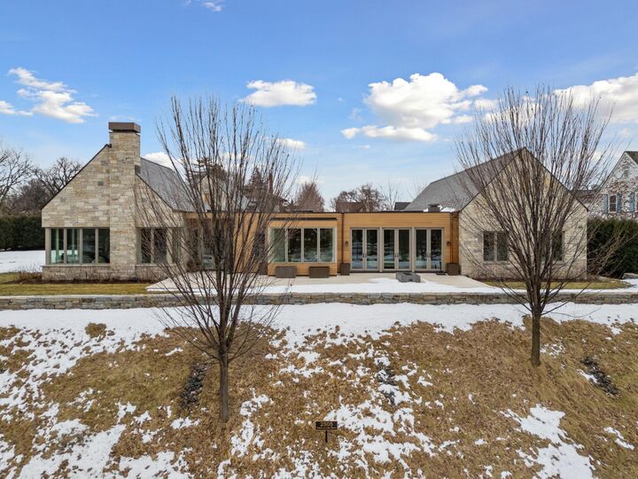 Property Photo:  2505 E Lake Of The Isles Parkway  MN 55405 