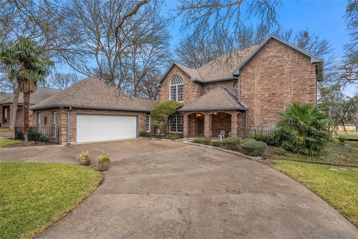 Property Photo: 2113 Highland Drive TX 76571