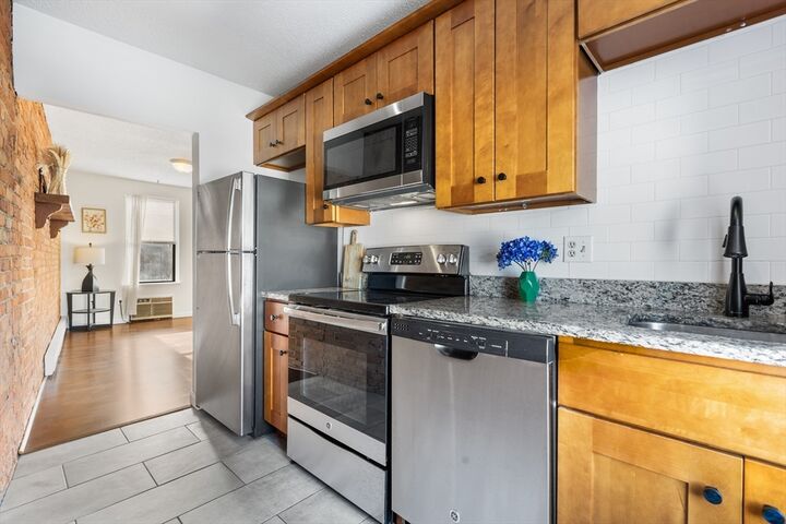 Property Photo:  6 Cypress Road 606  MA 02135 