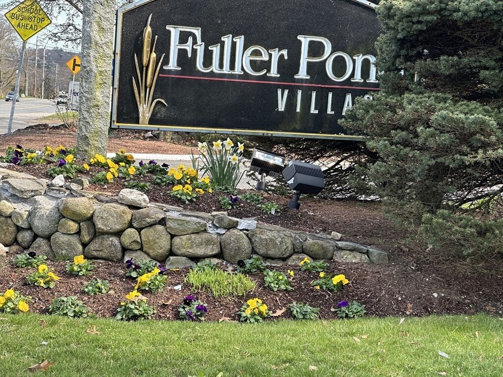 Property Photo:  6 Greystone 6  MA 01949 