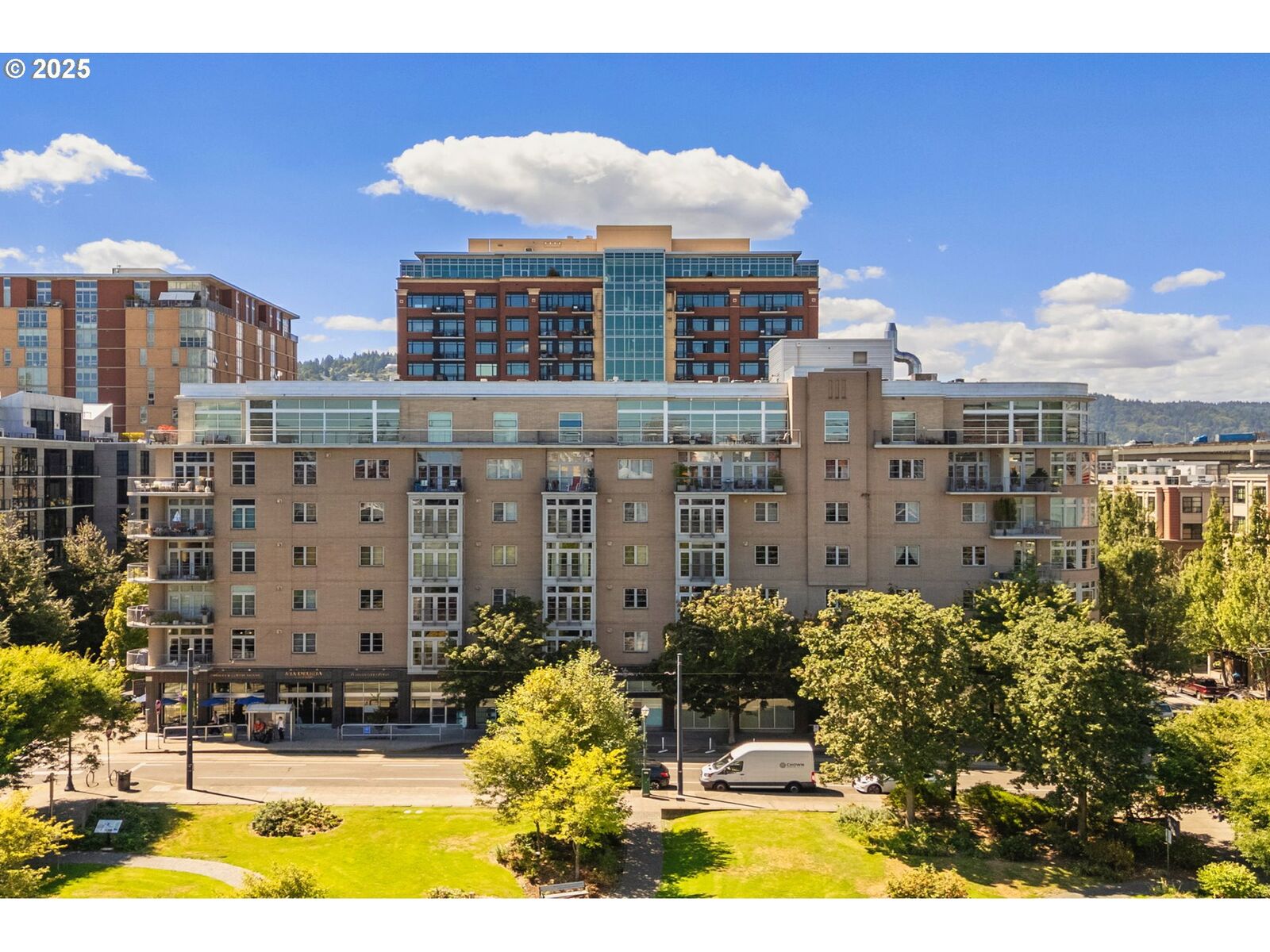 Property Photo:  1133 NW 11th Ave 305  OR 97209 