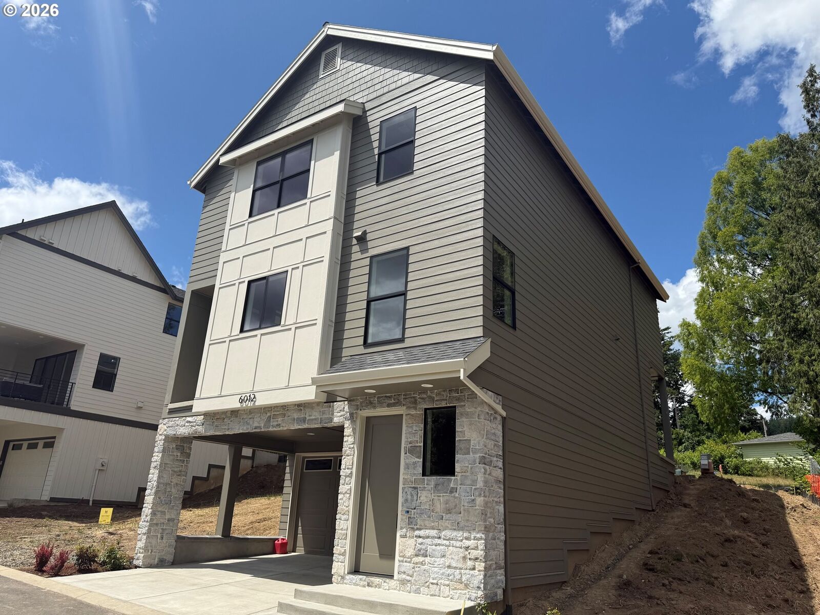 Property Photo:  6012 SW 18th Ave  OR 97239 