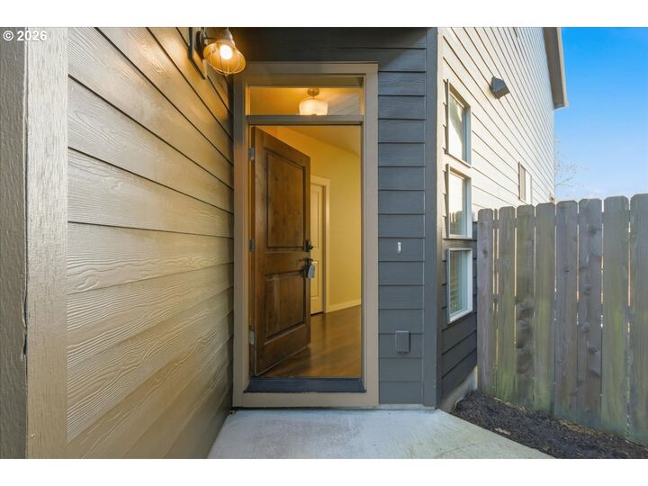 Property Photo:  15515 NE 108th Way  WA 98682 