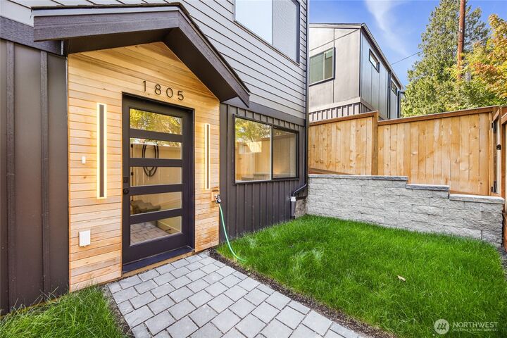 Property Photo:  1805 SW Elmgrove Street  WA 98106 