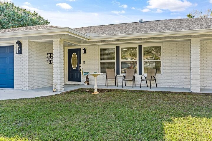 Property Photo:  2801 Grove Drive  FL 34981 