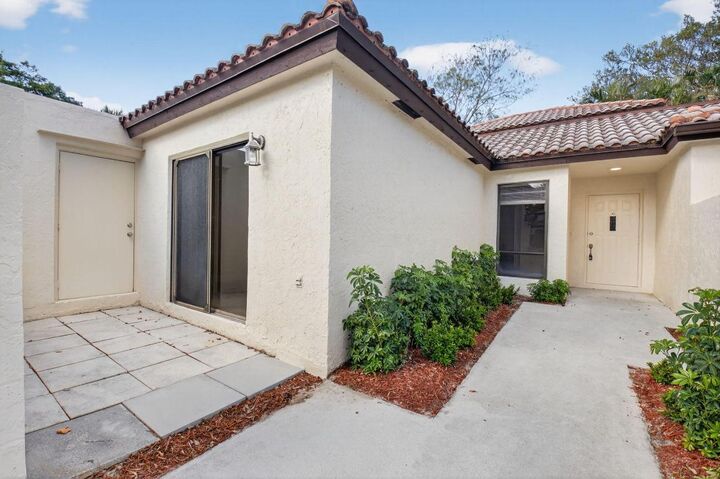 Property Photo:  3143 Kingswood Terrace 3143  FL 33431 