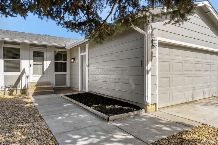 Property Photo:  3584 S Olathe Way  CO 80013 