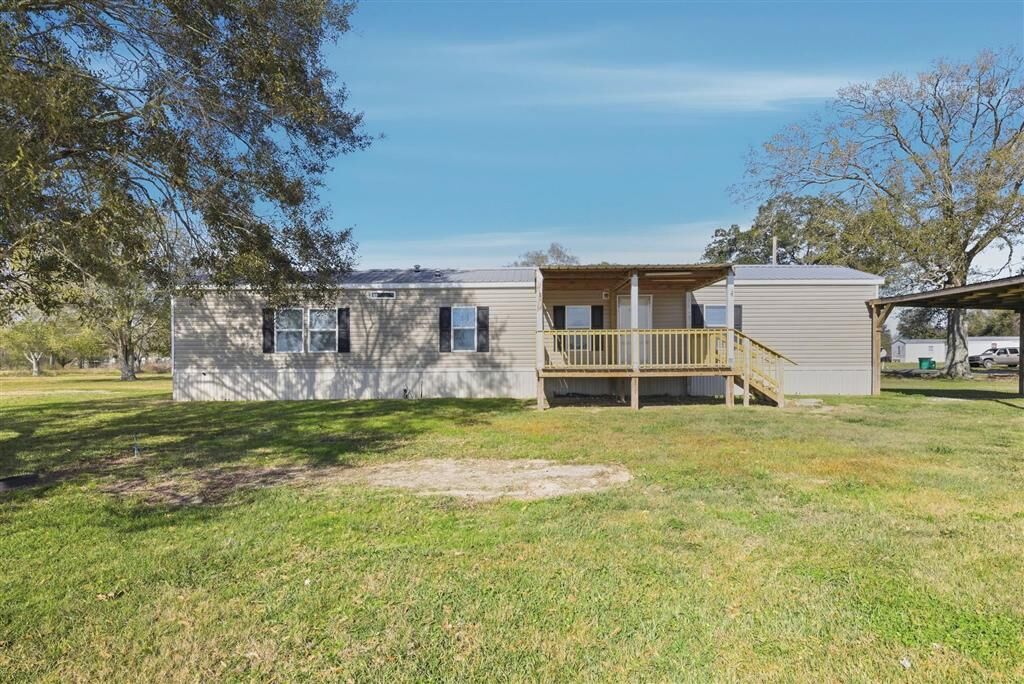 Property Photo: 301 Fourth Street LA 70640