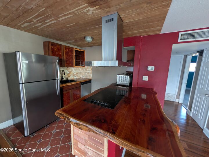 Property Photo:  180 Minna Lane  FL 32953 