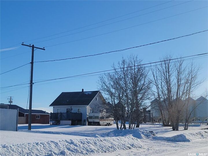 Photo de la propriété: 5203 & 5205 Press Avenue SK S0L 2S0